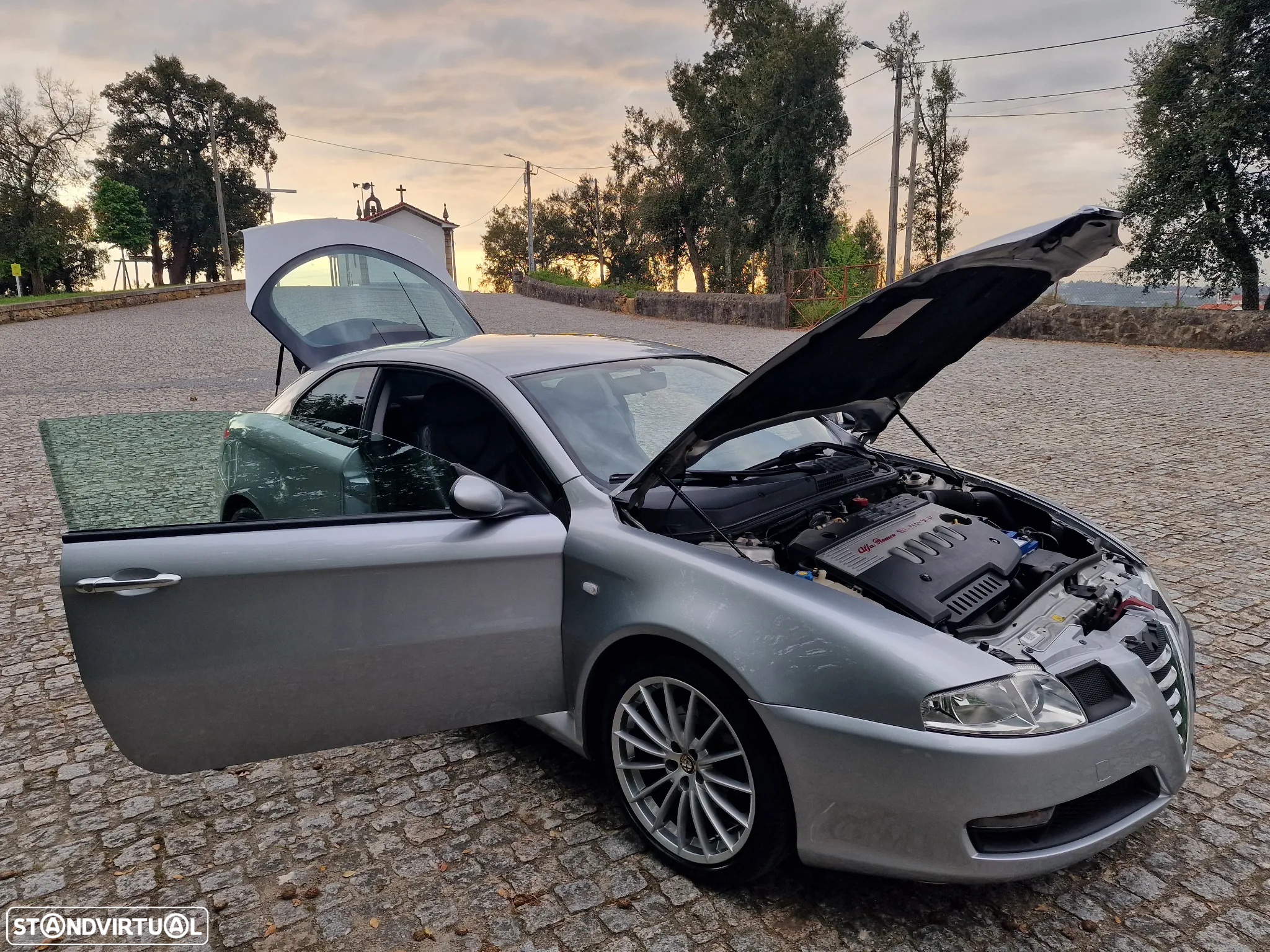 Alfa Romeo GT 1.9 JTD M-JET - 9