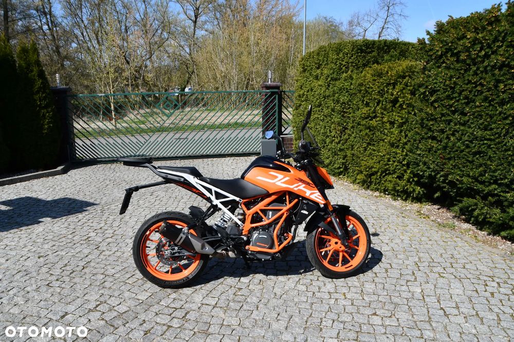 KTM Duke