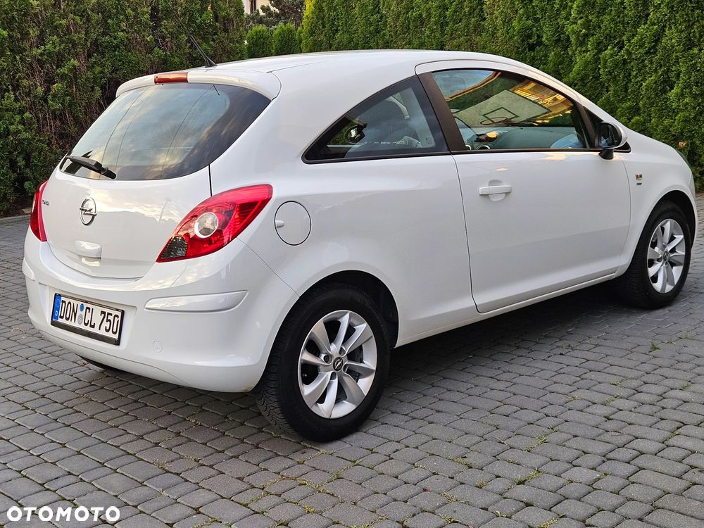 Opel Corsa 1.2 16V Energy - 4