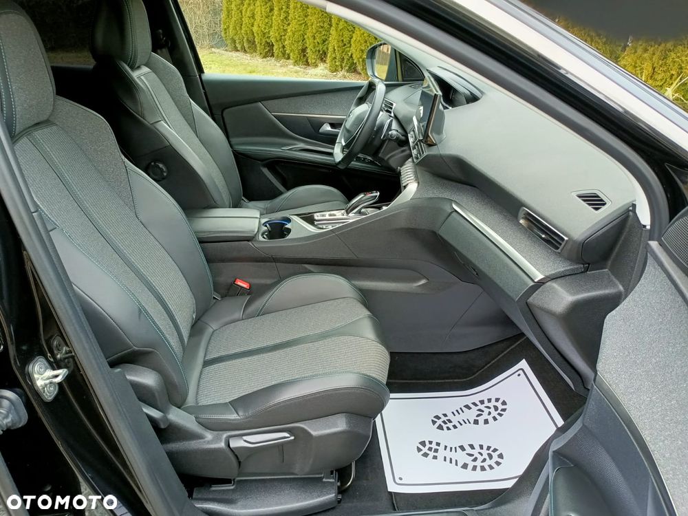 Peugeot 3008 PureTech 130 Stop & Start GPF EAT8 Allure Pack - 18