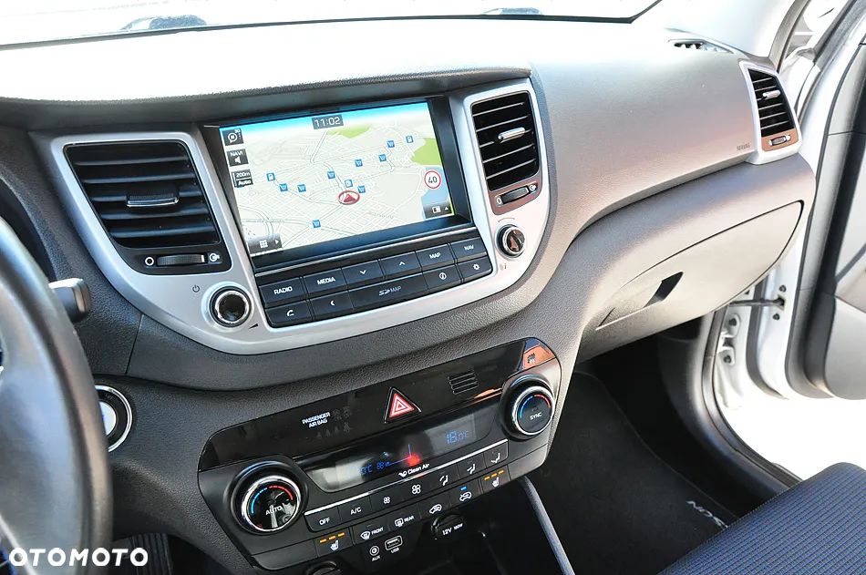 Hyundai Tucson 2.0 CRDI BlueDrive GO Plus 2WD - 20