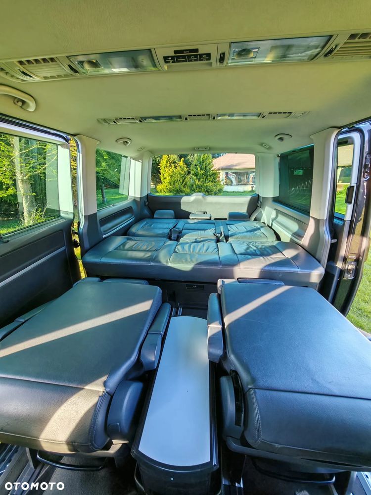 Volkswagen Multivan - 13