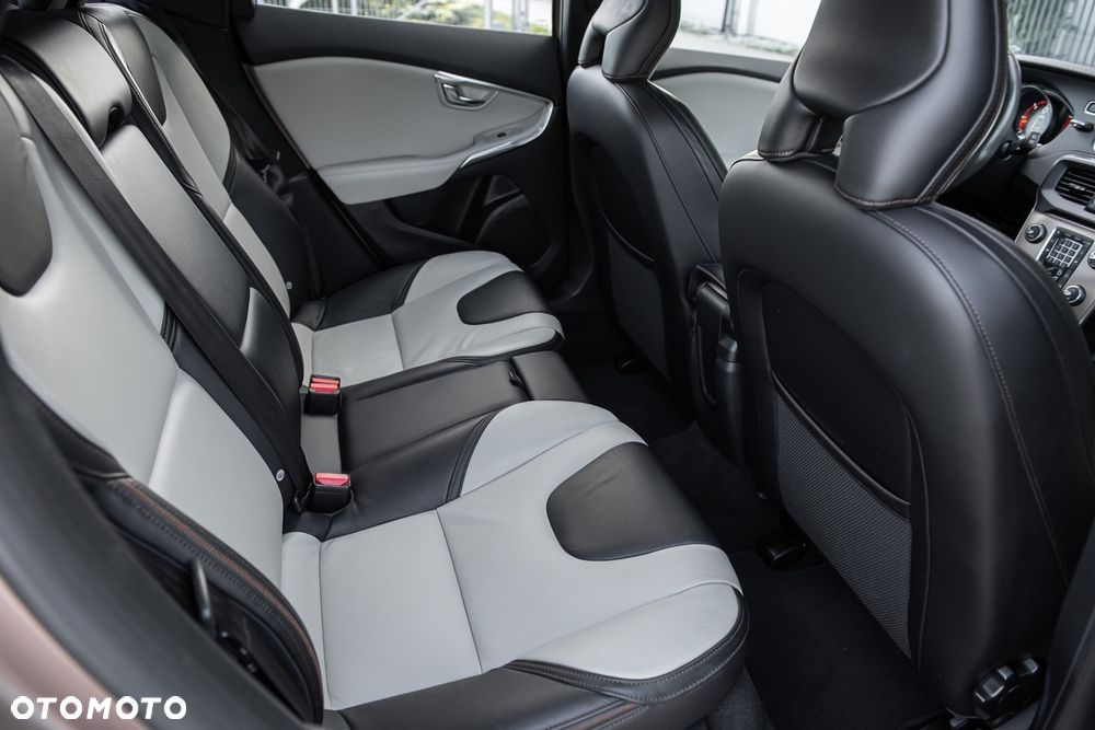 Volvo V40 D3 Geartronic - 30