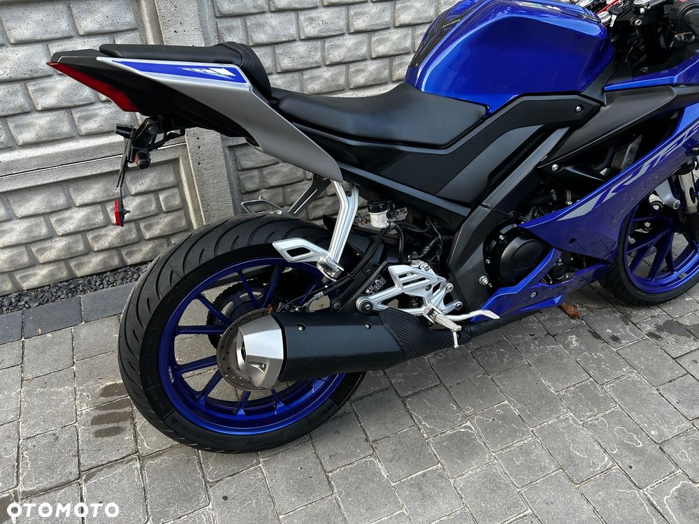 Yamaha YZF - 4