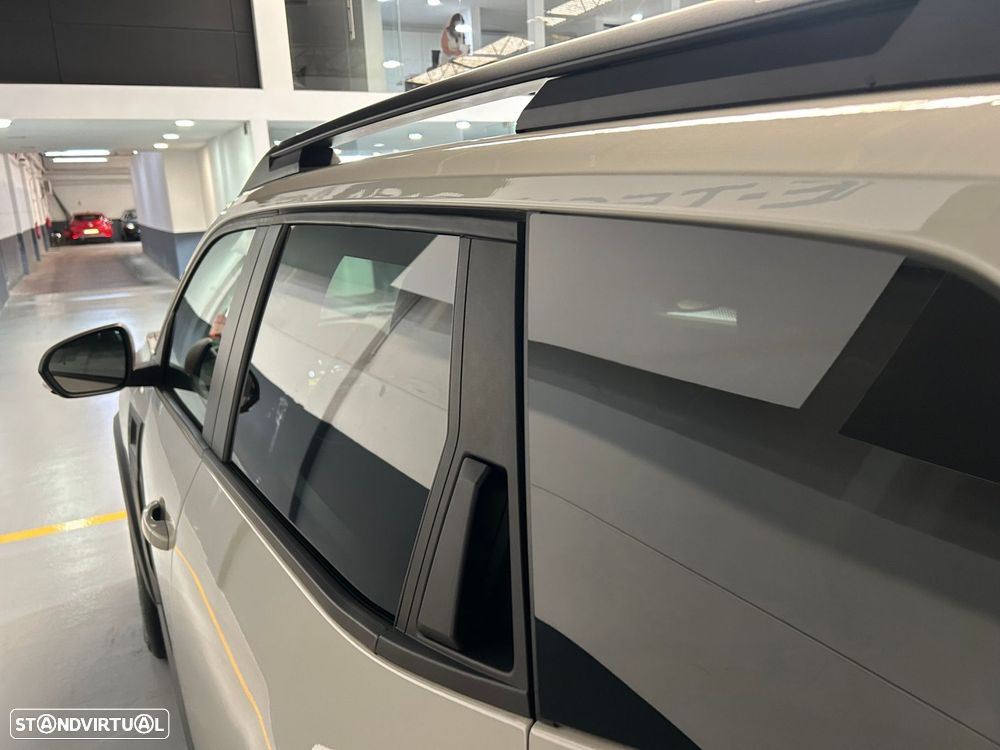 Dacia Duster 1.6 Hybrid Extreme - 13