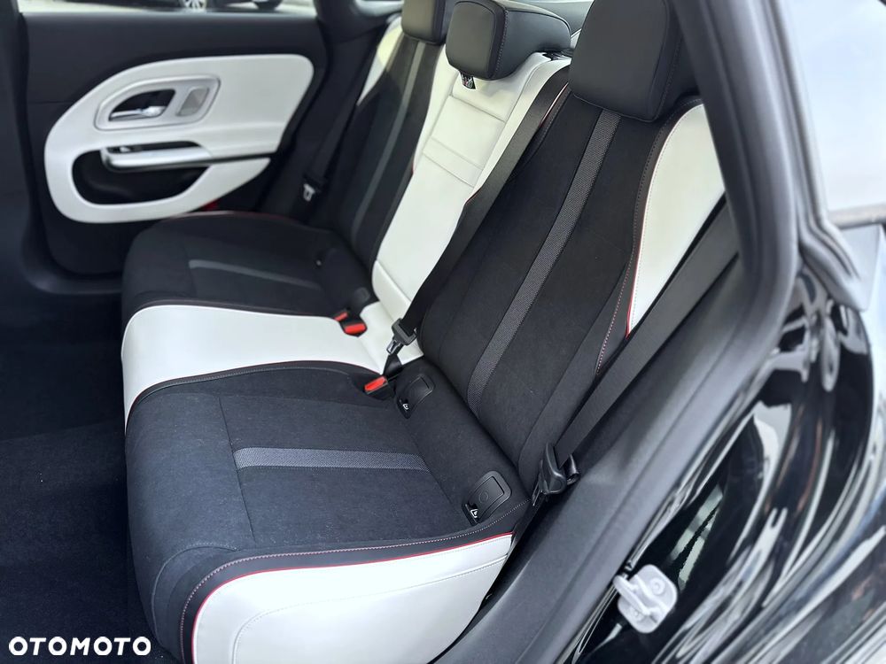 Mercedes-Benz CLA - 31