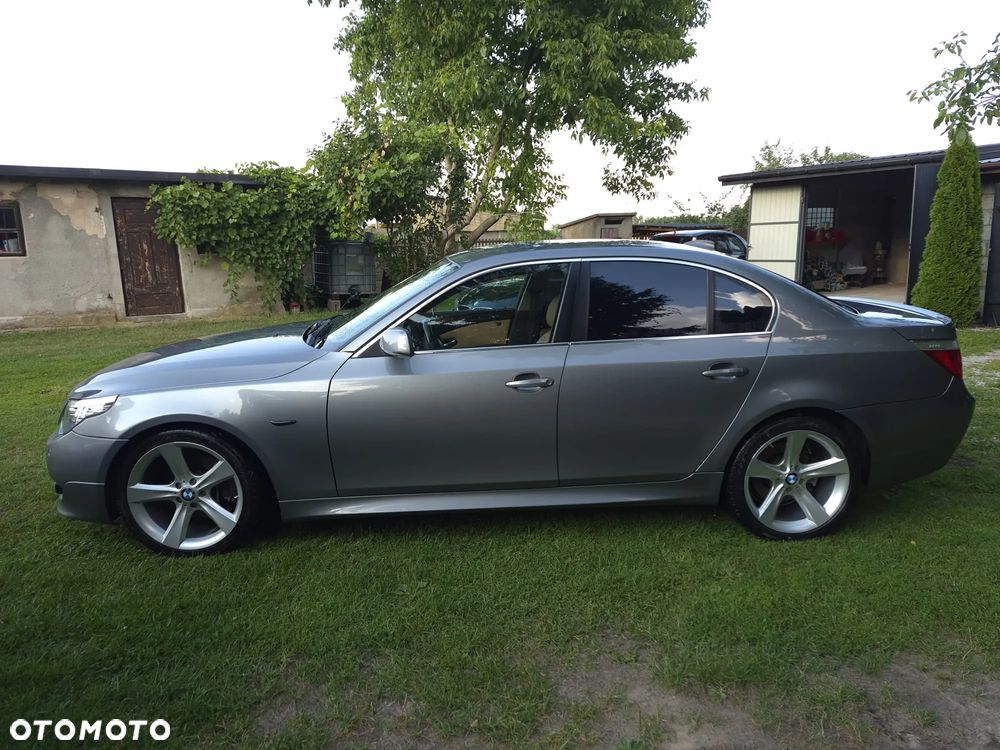 BMW Seria 5 525d - 12