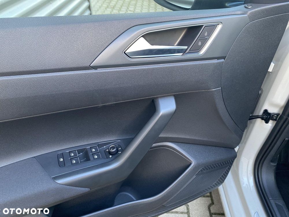 Volkswagen Taigo - 29