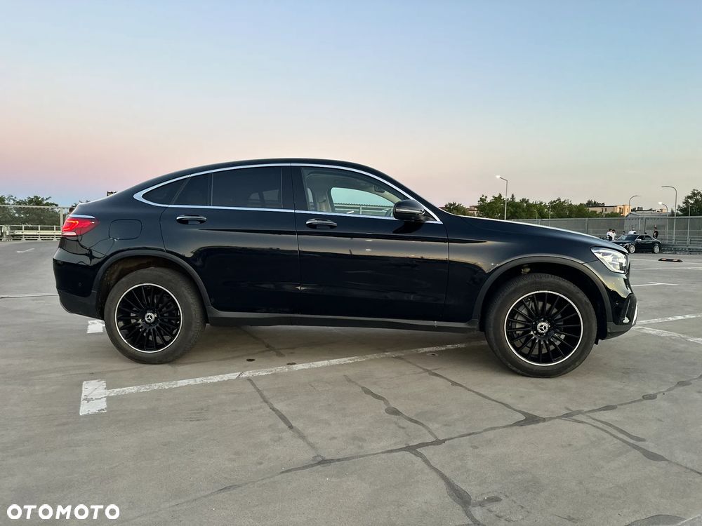 Mercedes-Benz GLC 300 4Matic 9G-TRONIC Edition Avantgarde - 15