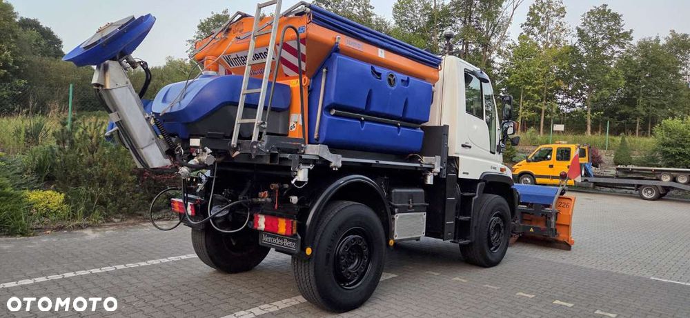 Unimog U 400 - 4