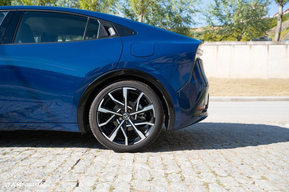 Toyota Prius 2.0 Plug-in Luxury - 7