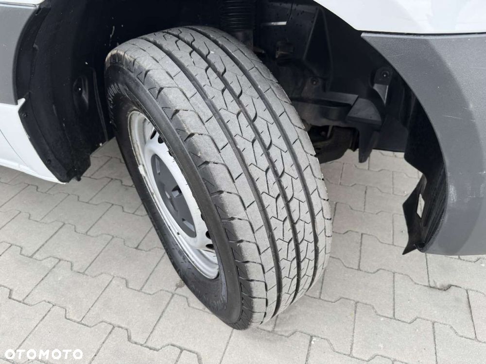 Mercedes-Benz Sprinter - 8