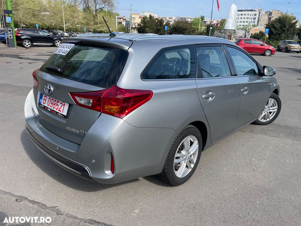 Toyota Auris - 4