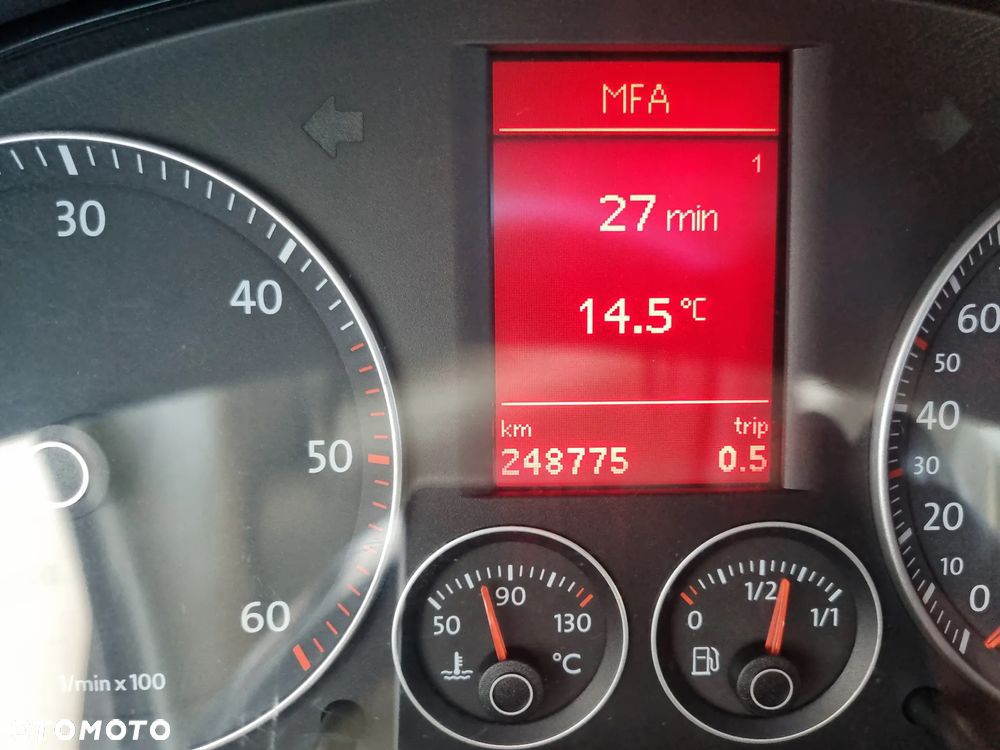 Volkswagen Touran 2.0 TDI DPF Highline - 18