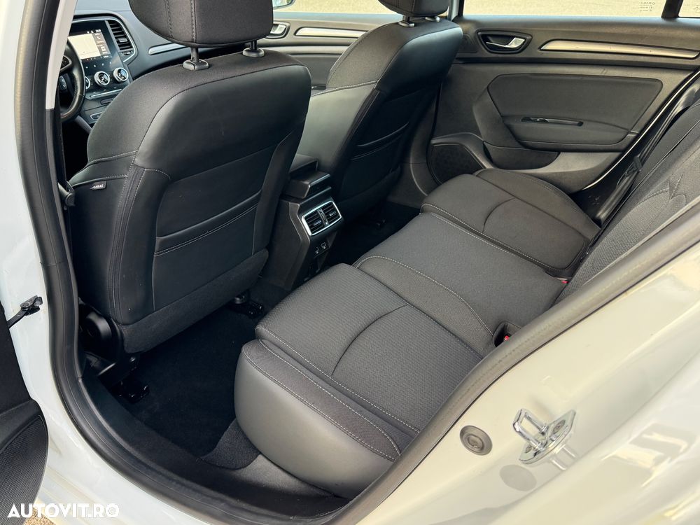 Renault Megane BLUE dCi EDC Limited - 30