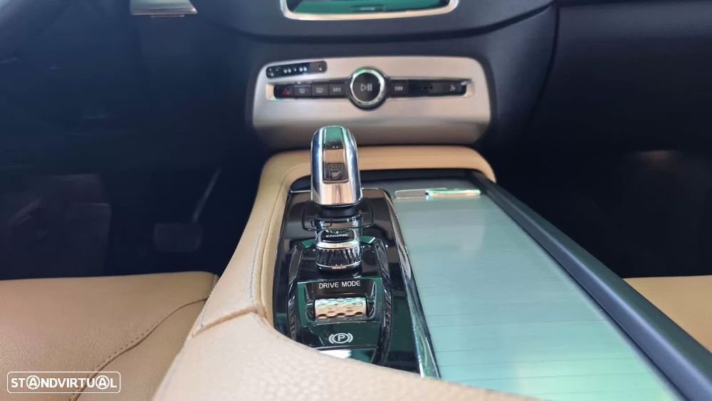 Volvo XC 90 2.0 T8 PHEV Excellence AWD - 21