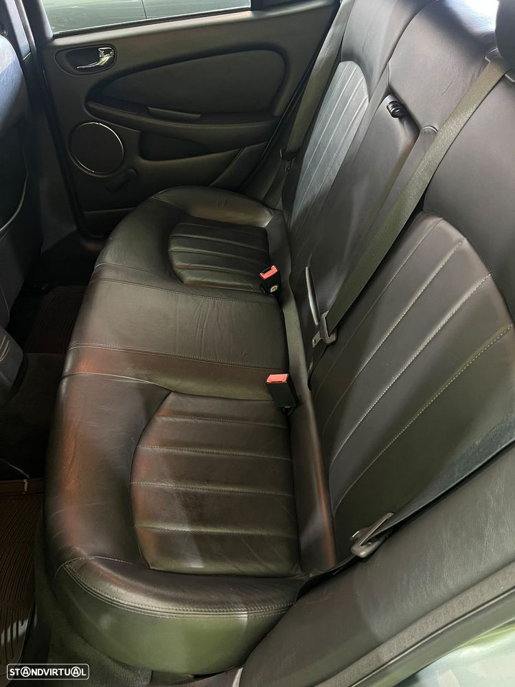 Jaguar X-Type 2.0 Executive - 12