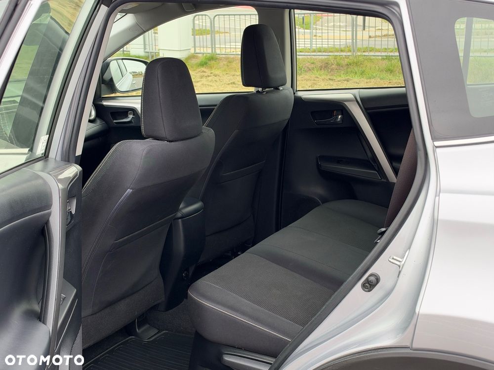 Toyota RAV4 Hybrid Premium 4x2 - 38