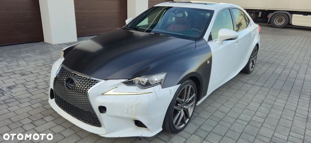 Lexus IS - 4