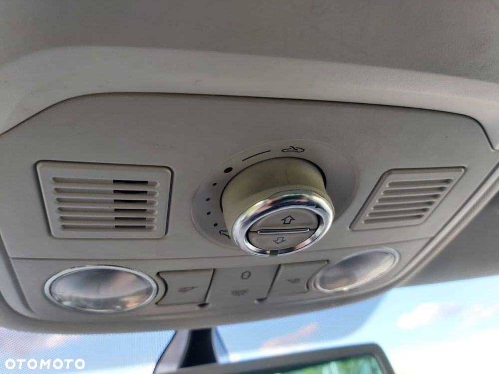Volkswagen Sharan 2.0 TDI DPF Highline - 20