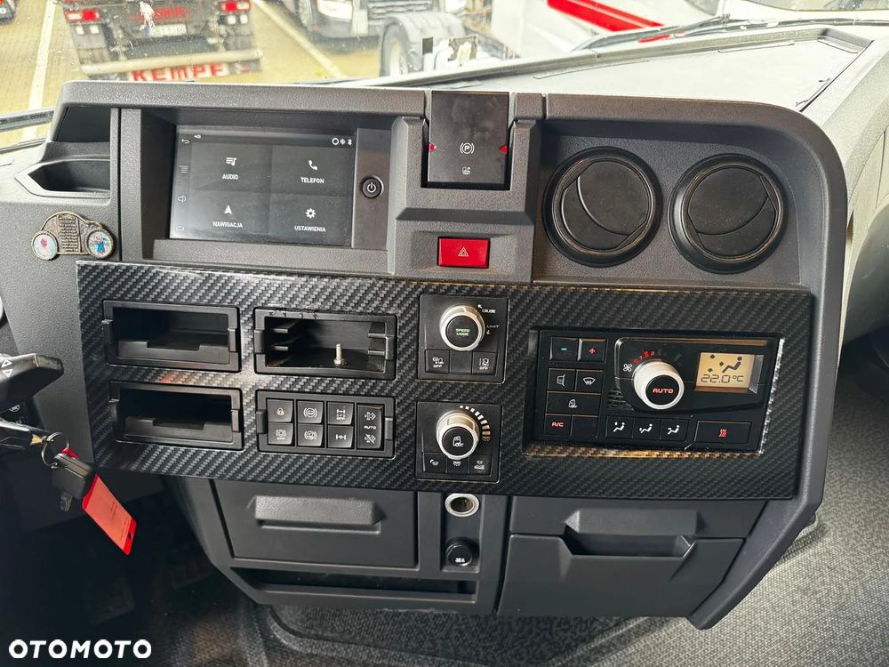 Renault T480 High Cab XLow - 9