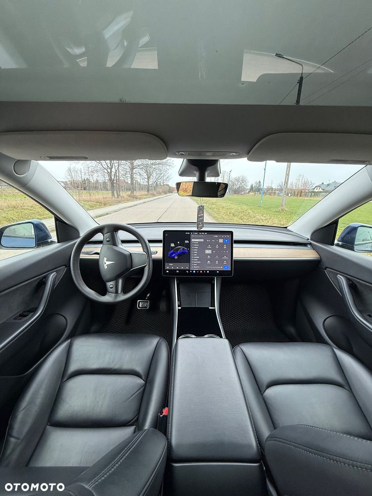 Tesla Y Premium Long Range Dual Motor AWD - 17