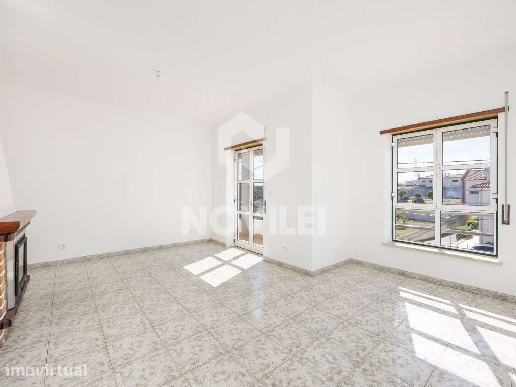 Apartamento T3 no último andar, próximo da EB1 de Courelas, Pousos - Grande imagem: 2/19