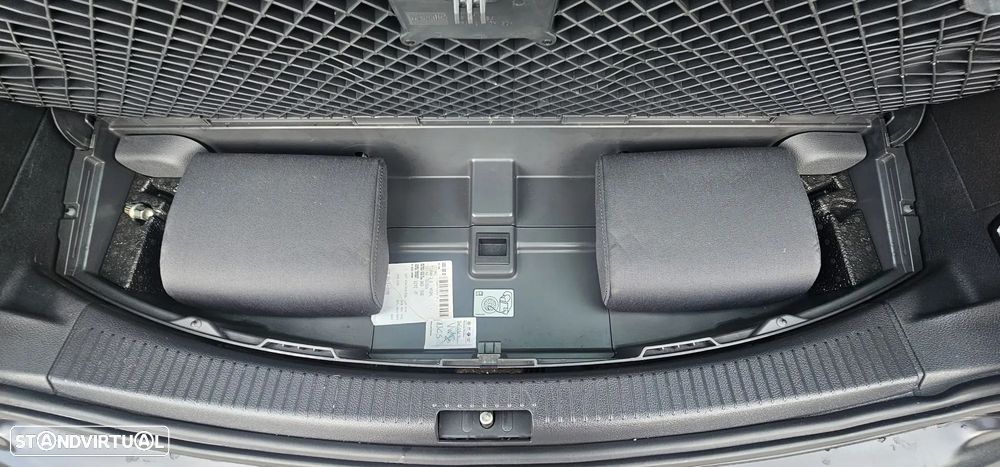 VW Touran 2.0 TDI Highline 7L - 14