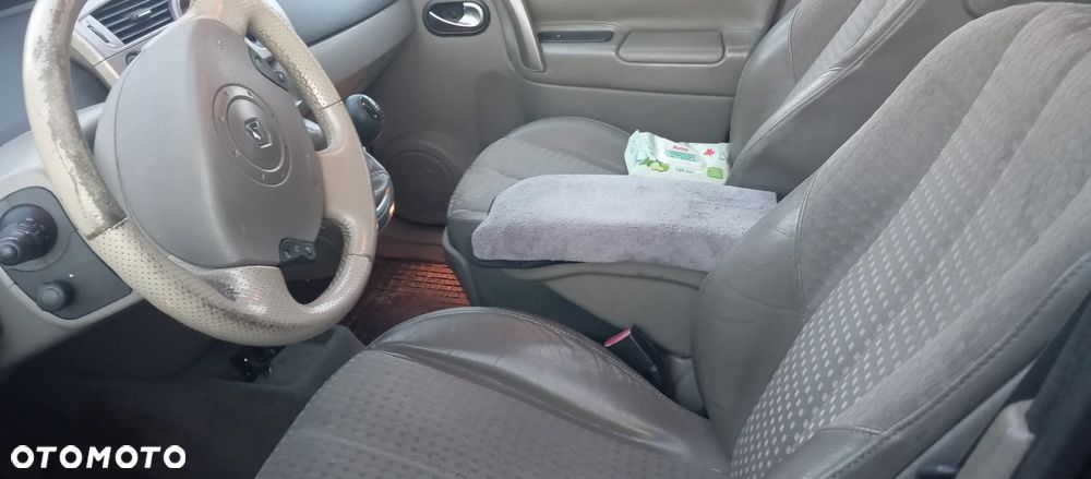 Renault Scenic - 8