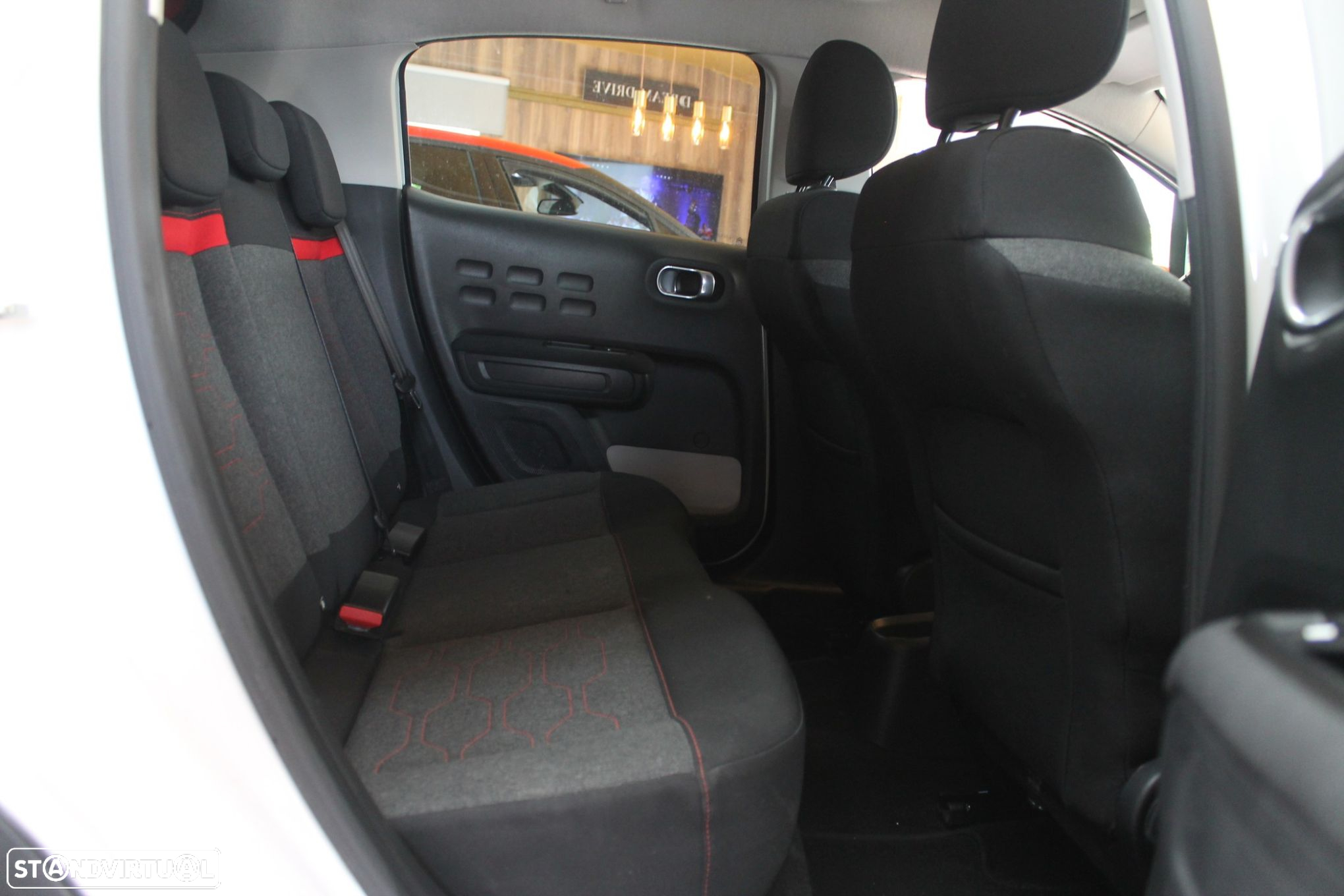 Citroën C3 1.2 PureTech Shine - 30