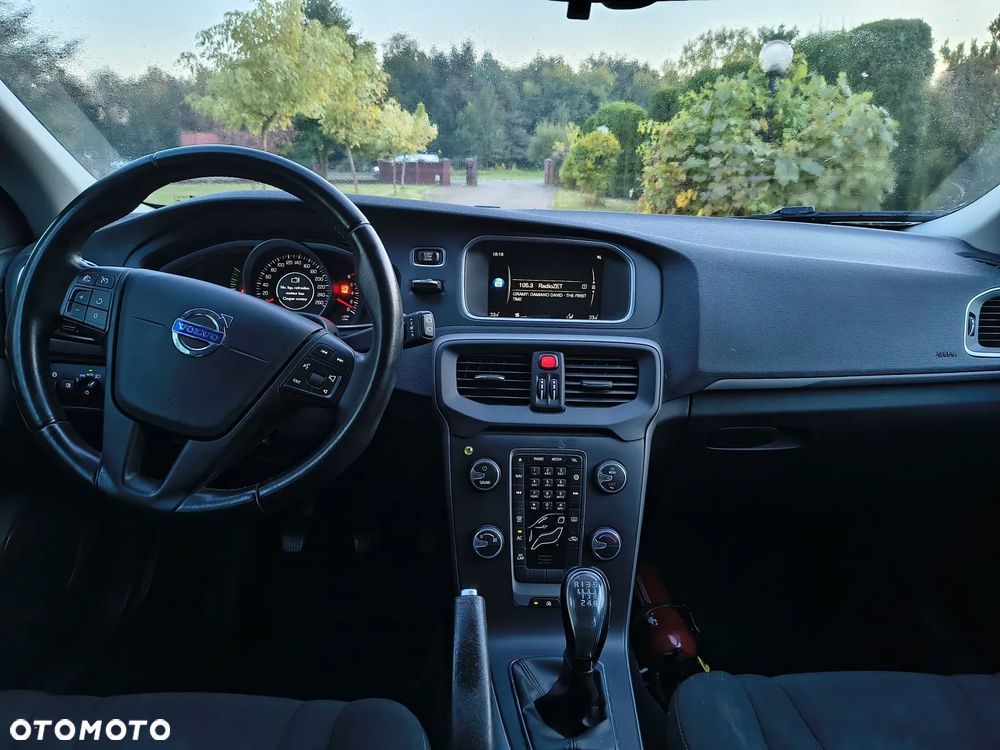 Volvo V40 T2 - 18