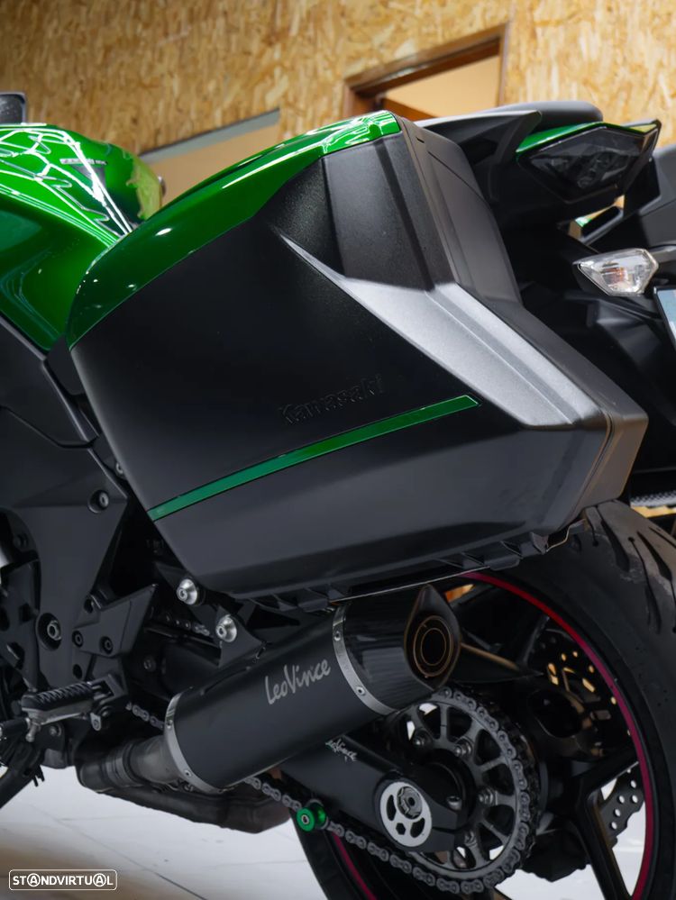 Kawasaki Z Z1000SX - 11