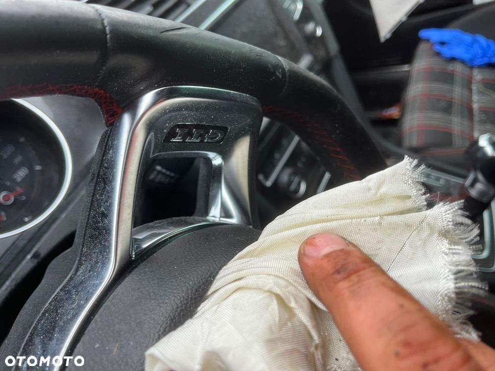 Volkswagen Golf GTI BlueMotion Technology DSG - 19