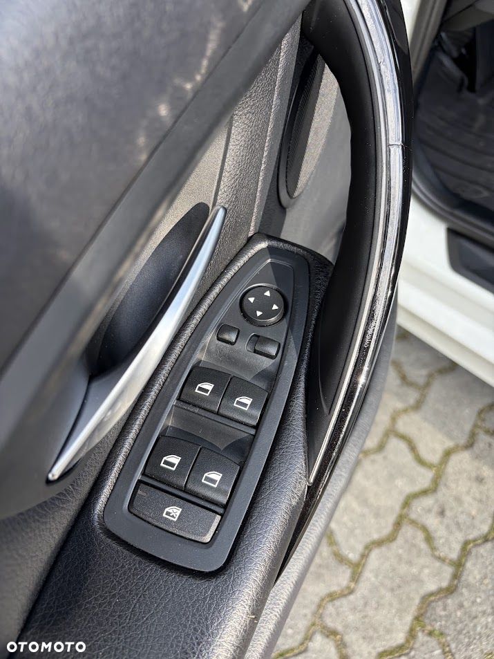 BMW Seria 3 - 15