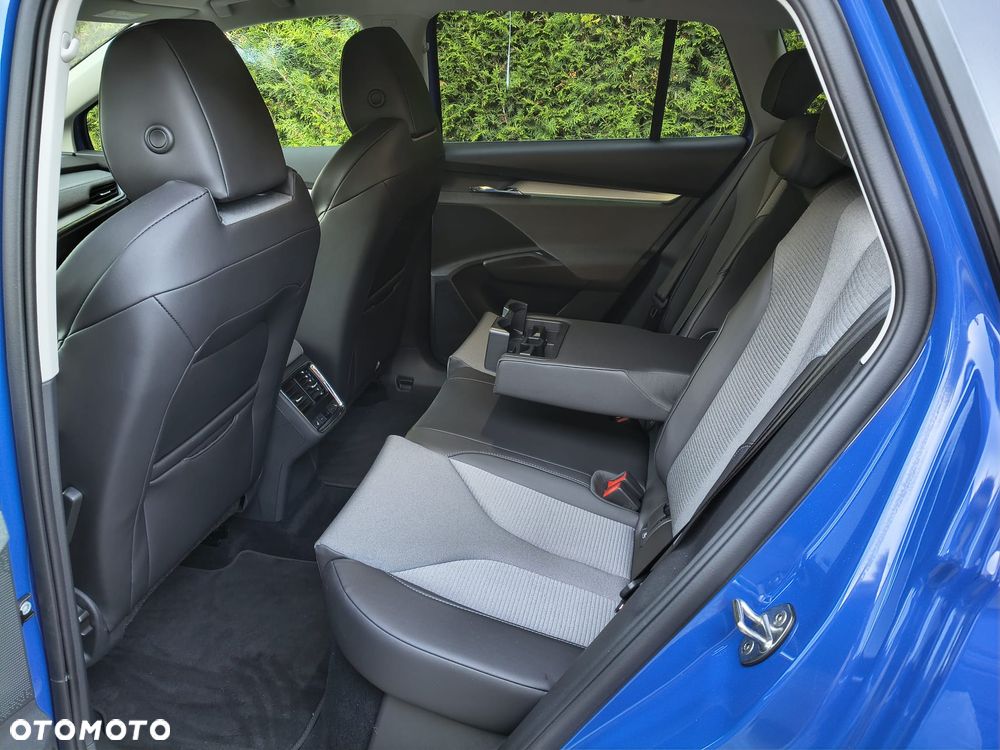 Skoda Enyaq 80 82kWh Founders - 29