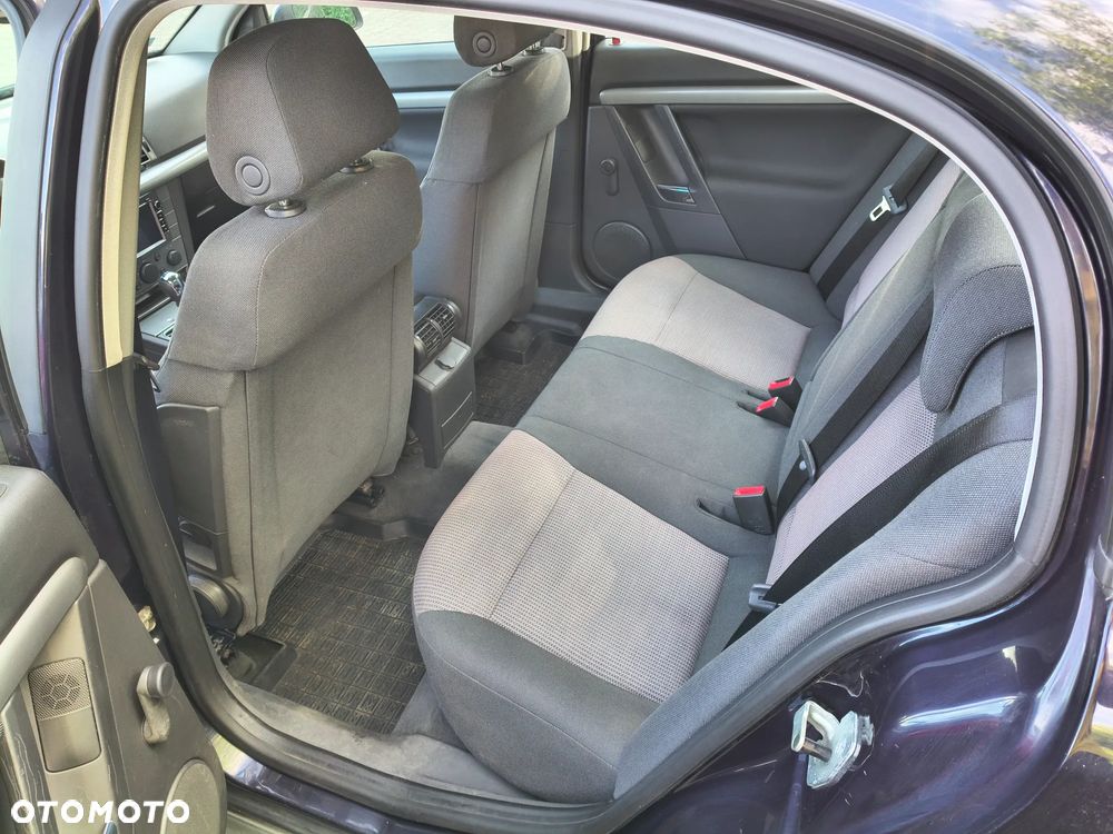 Opel Vectra 1.9 CDTI Essentia - 13