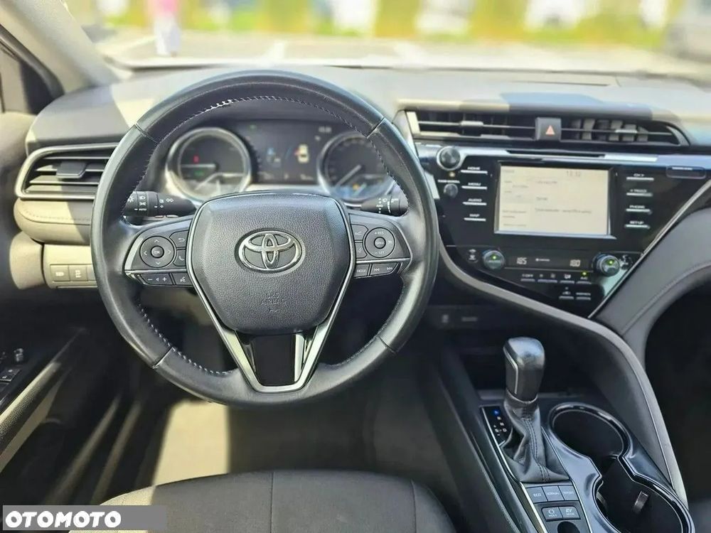 Toyota Camry 2.5 Hybrid Prestige CVT - 35