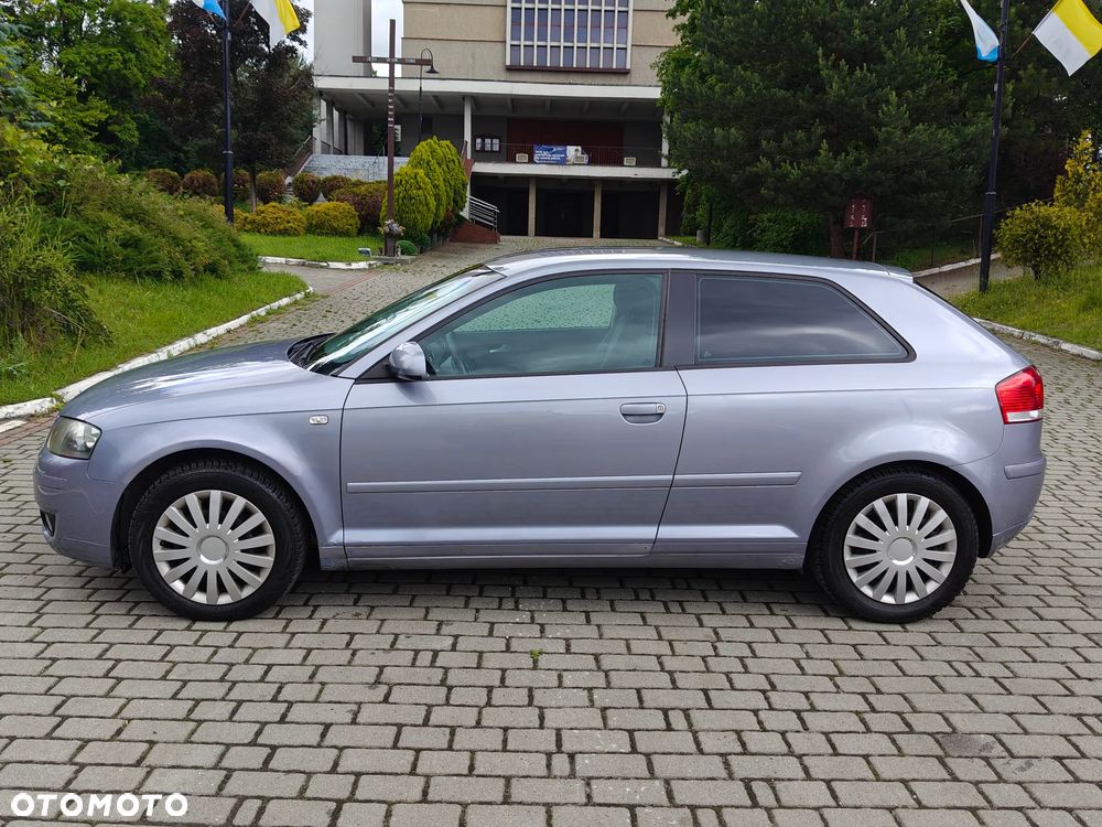 Audi A3 3-drzwiowe 1.6 Attraction - 5