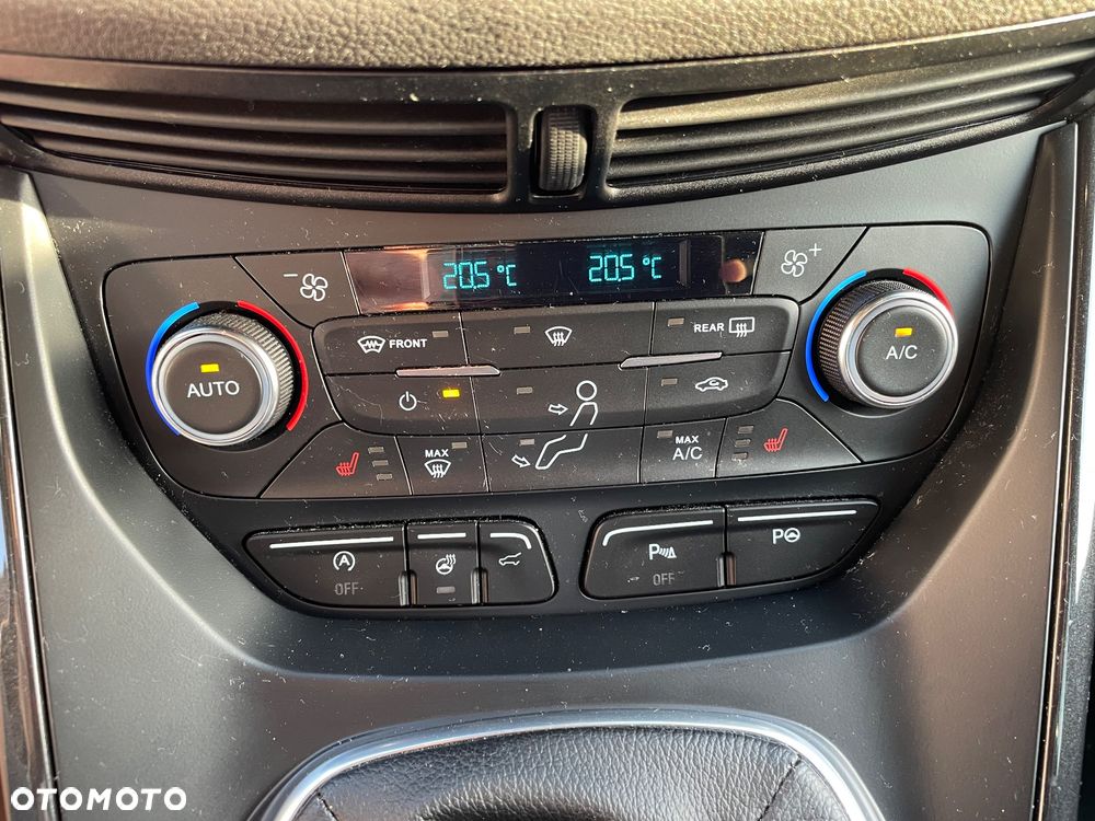 Ford Kuga 1.5 EcoBoost 2x4 ST-Line - 21