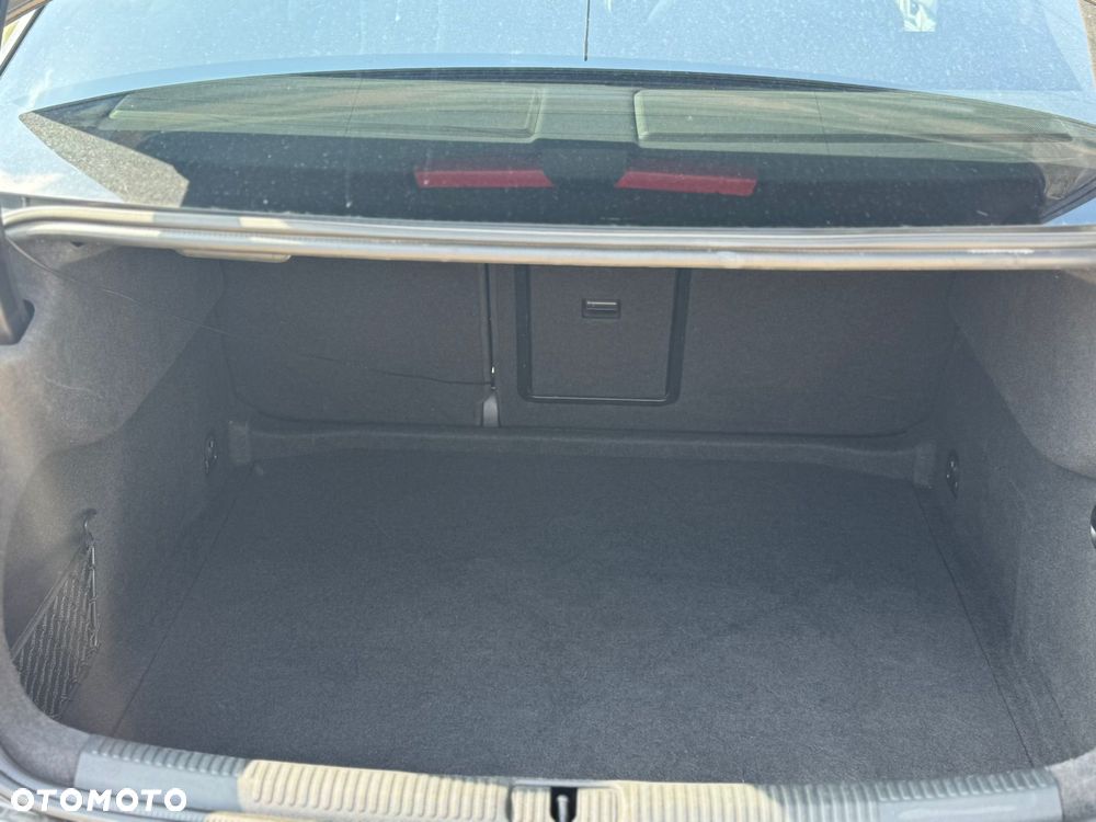 Audi A3 Limousine 2.0 TDI (clean diesel) quattro S tronic Ambiente - 3