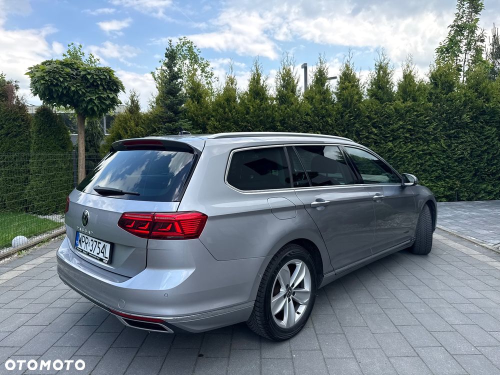 Volkswagen Passat - 5