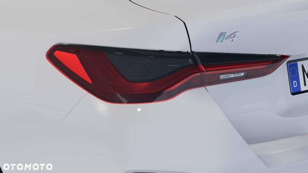 BMW i4 - 12