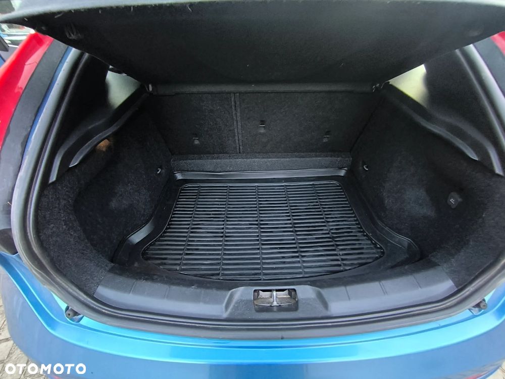 Volvo V40 D4 Summum - 10