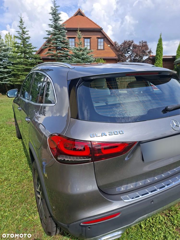 Mercedes-Benz GLA 200 - 2