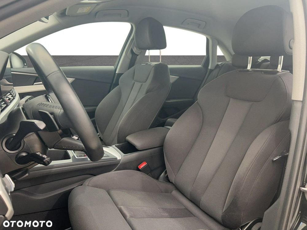 Audi A4 Limousine - 11