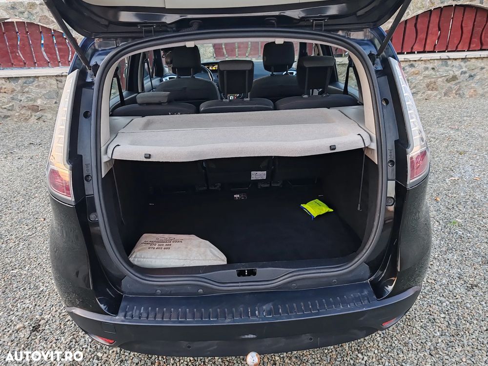 Renault Scenic - 7