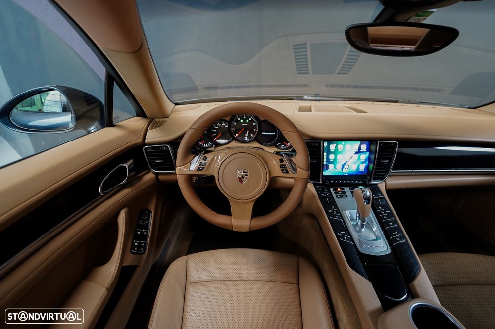Porsche Panamera 4 PDK - 8