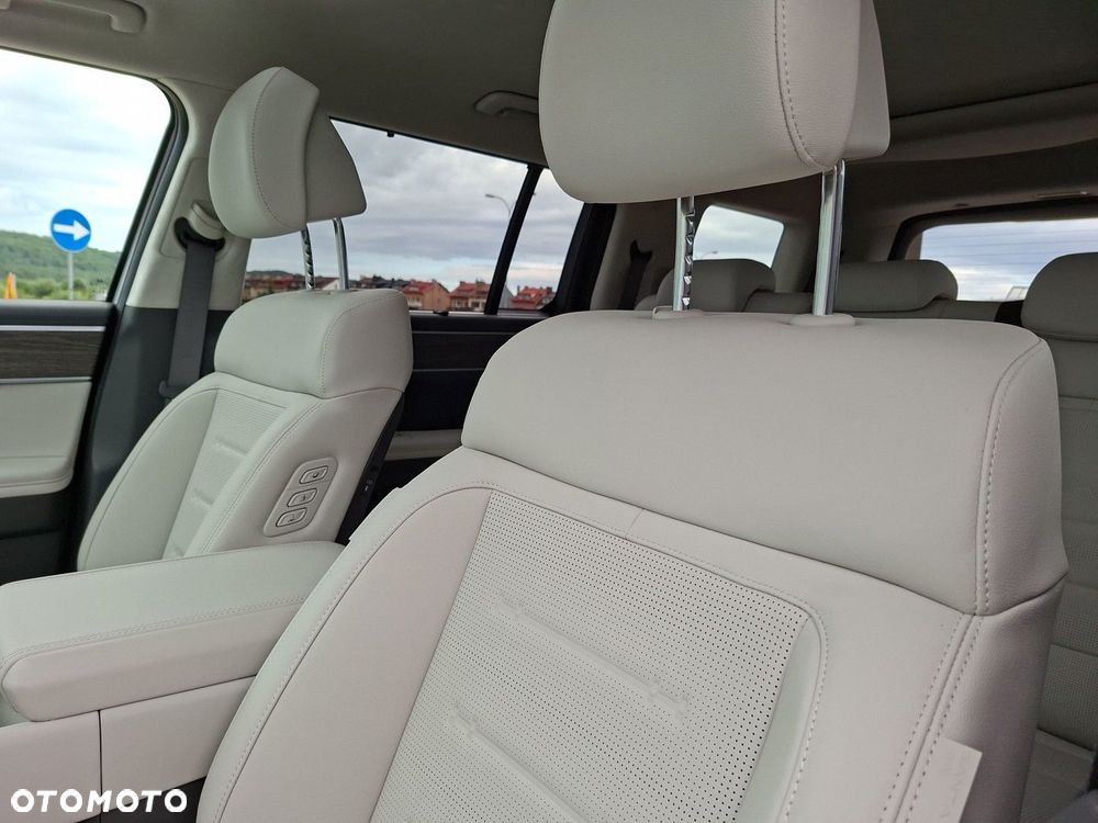 Hyundai Santa Fe 1.6 T-GDI HEV Platinum 4WD 7os - 28