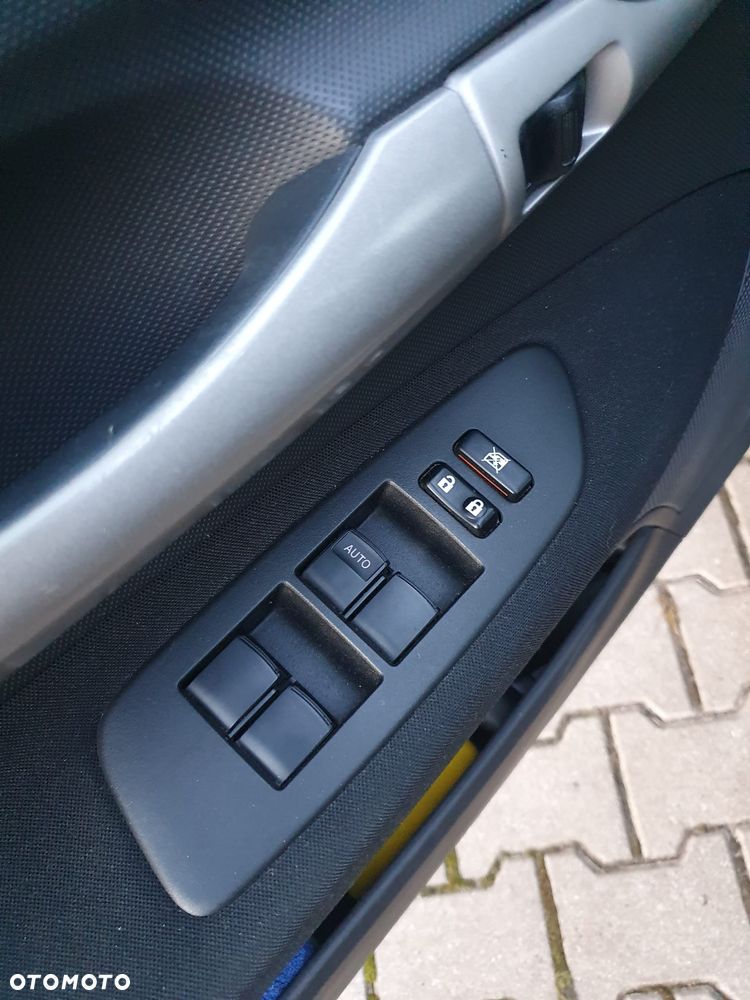 Toyota Auris 2.0 D-4D Edition - 5