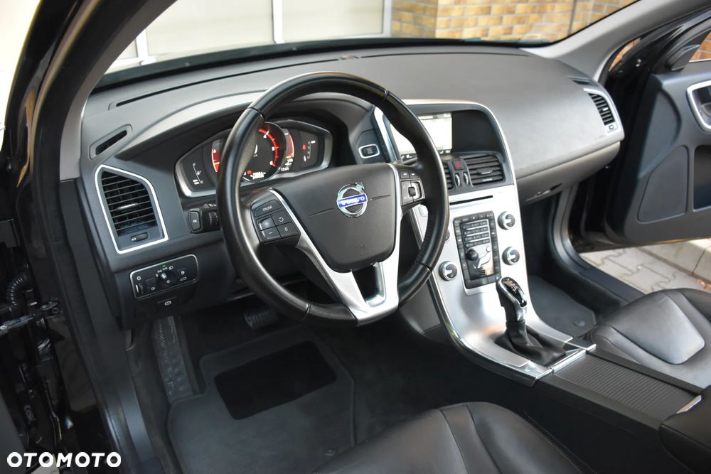 Volvo XC 60 D3 Geartronic Summum - 9